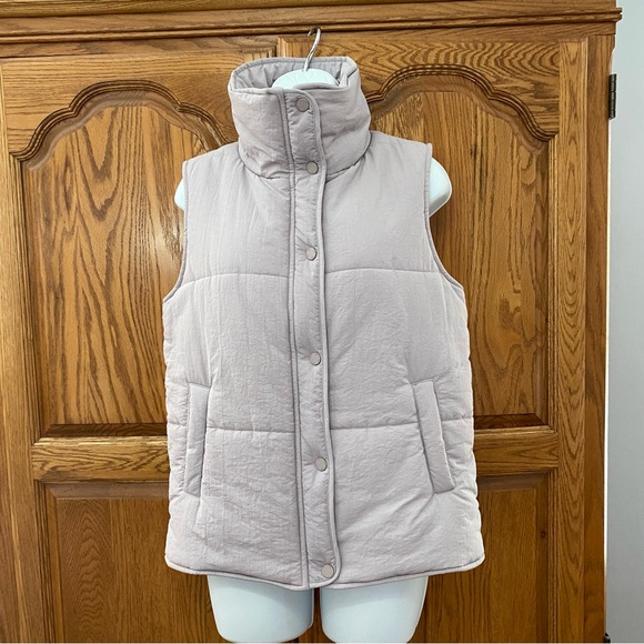 Alo Gold Rusher Puffer Vest Light Purple Women’s Sz Small Comfy Warm RARE COLOR - Picture 11 of 13
